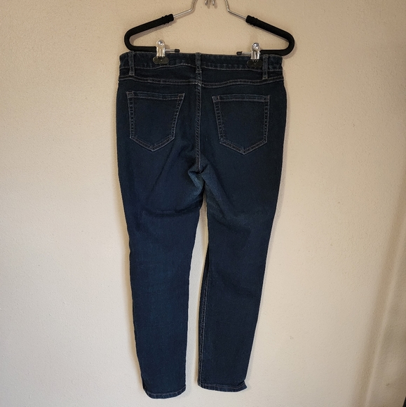 Skinny jeans (🌵FOR BUNDLES ONLY) - Picture 2 of 4